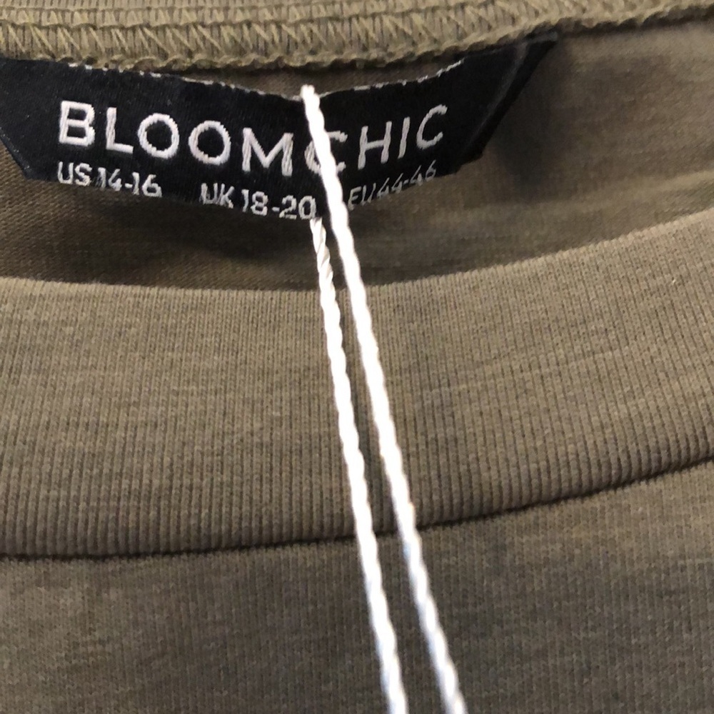 BLOOMCHIC CACTUS TSHIRT ARMY GREEN SIZE 14-16 NWT - Picture 8 of 11